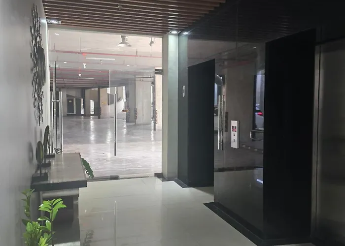 Ohana 2 Lot 8 Near Ayala With Fast Wifi And Netflix Apartment