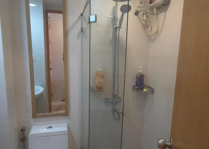 Ohana 2 Lot 8 Near Ayala With Fast Wifi And Netflix Apartment